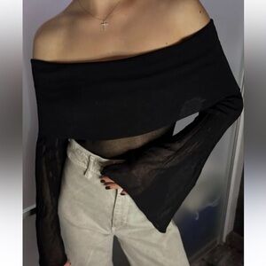 NEW ZARA Off-the-Shoulder Knit Top,  Size L, New
🚨firm price